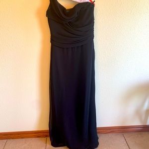 Jim Hjelm Black Formal Dress- Size 10 runs small